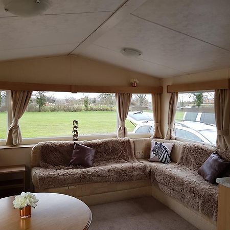 Pitch & Canvas - Self Catering At Broad Oak Farm Hotel Tattenhall Luaran gambar