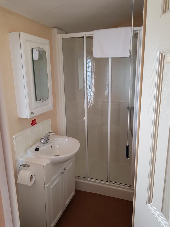 Pitch & Canvas - Self Catering At Broad Oak Farm Hotel Tattenhall Luaran gambar